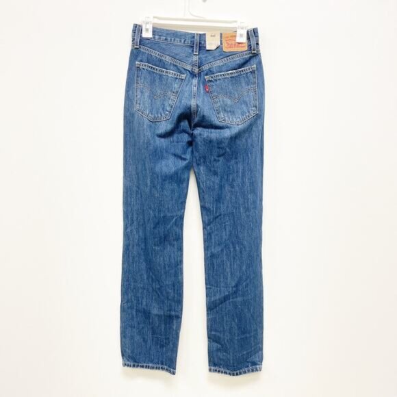 Levi's NWT Women's 26 Medium Wash Cotton Mid Rise Low Pro Classic Straight Jeans - Picture 7 of 7